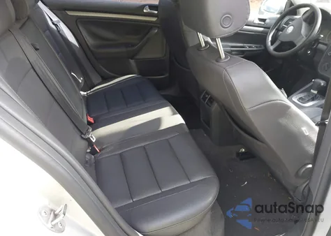 2006 Volkswagen Jetta 2.5 z USA, uszkodzony, nr VIN 3VWSG71K26M794340